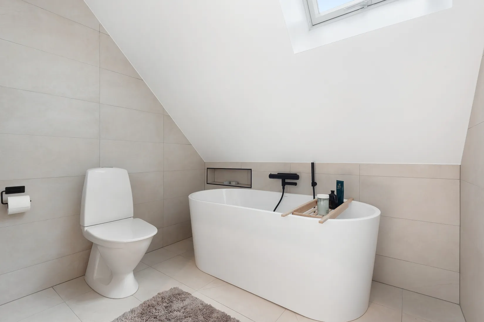 Villa, Björnstiernas väg 28C, Stäket, Järfälla