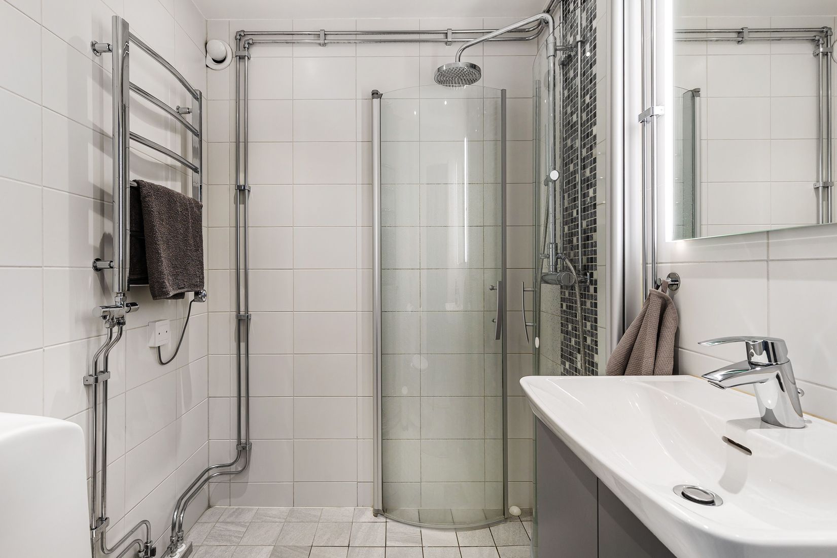 Bostadsrätt, Kyrkogatan 1F, Centralt vid Kyrkberget, Strängnäs