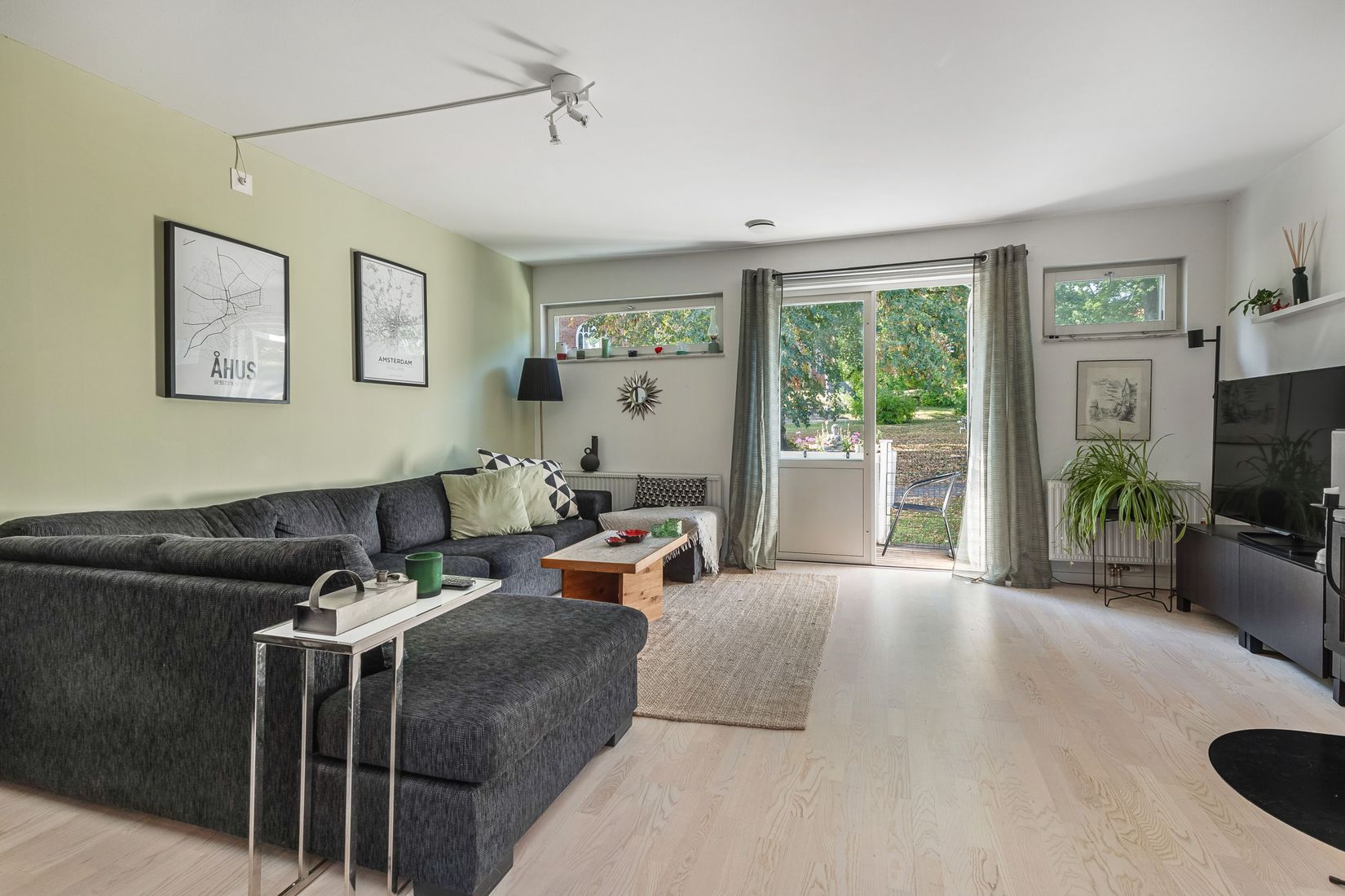 Bostadsrätt, Kyrkogatan 1F, Centralt vid Kyrkberget, Strängnäs