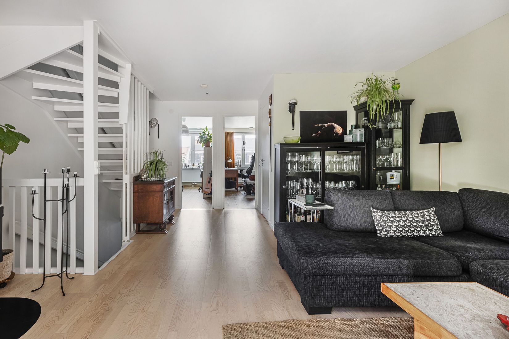 Bostadsrätt, Kyrkogatan 1F, Centralt vid Kyrkberget, Strängnäs