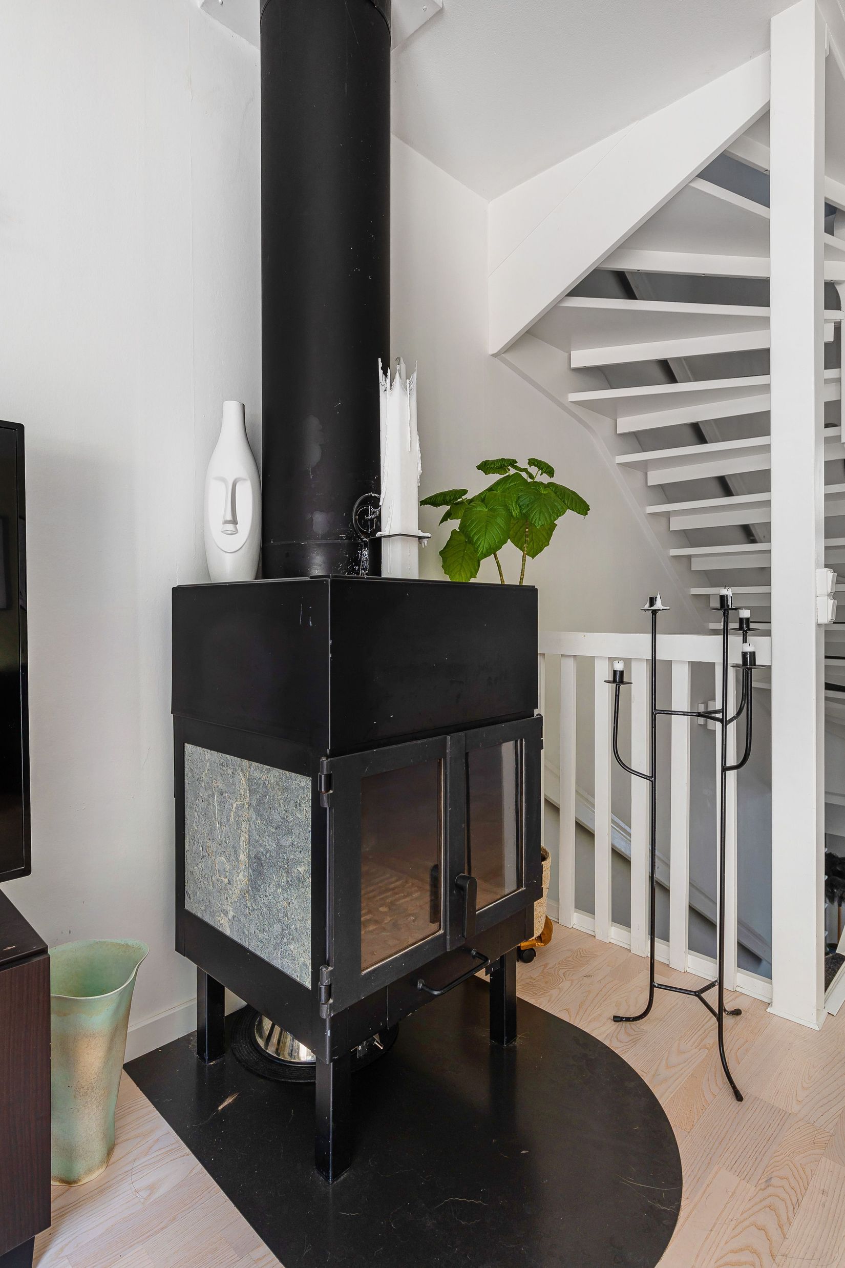 Bostadsrätt, Kyrkogatan 1F, Centralt vid Kyrkberget, Strängnäs