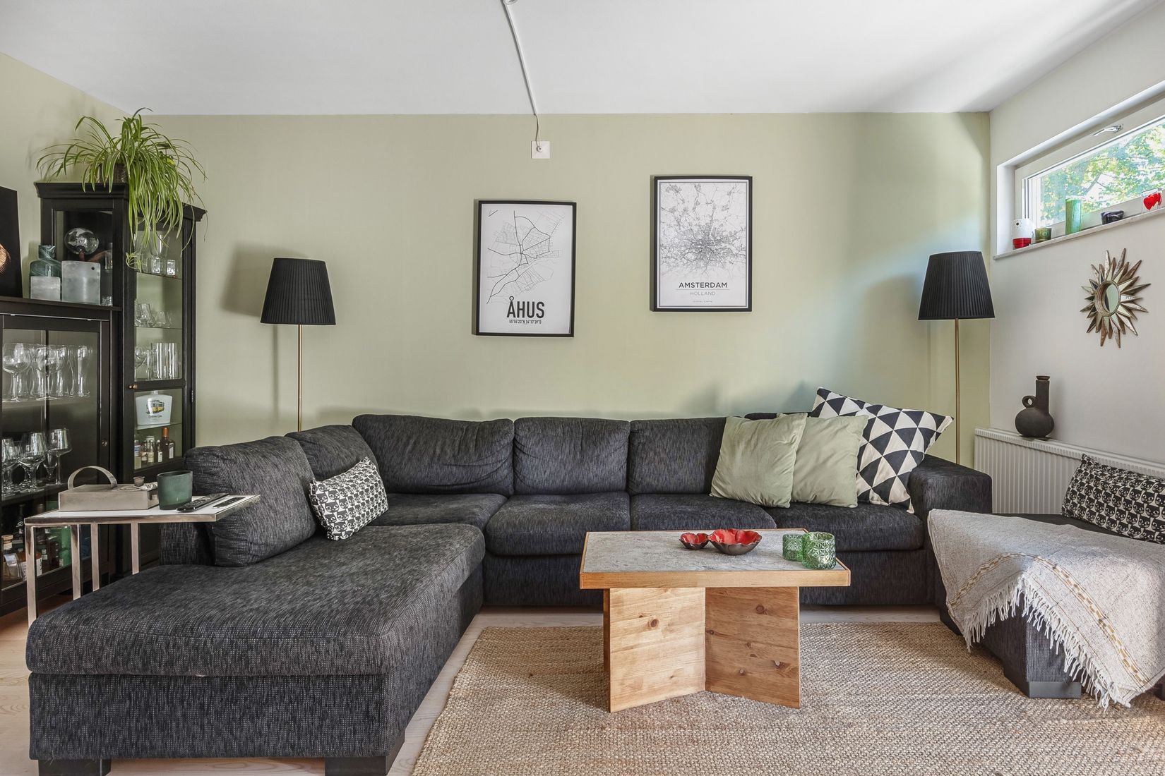 Bostadsrätt, Kyrkogatan 1F, Centralt vid Kyrkberget, Strängnäs