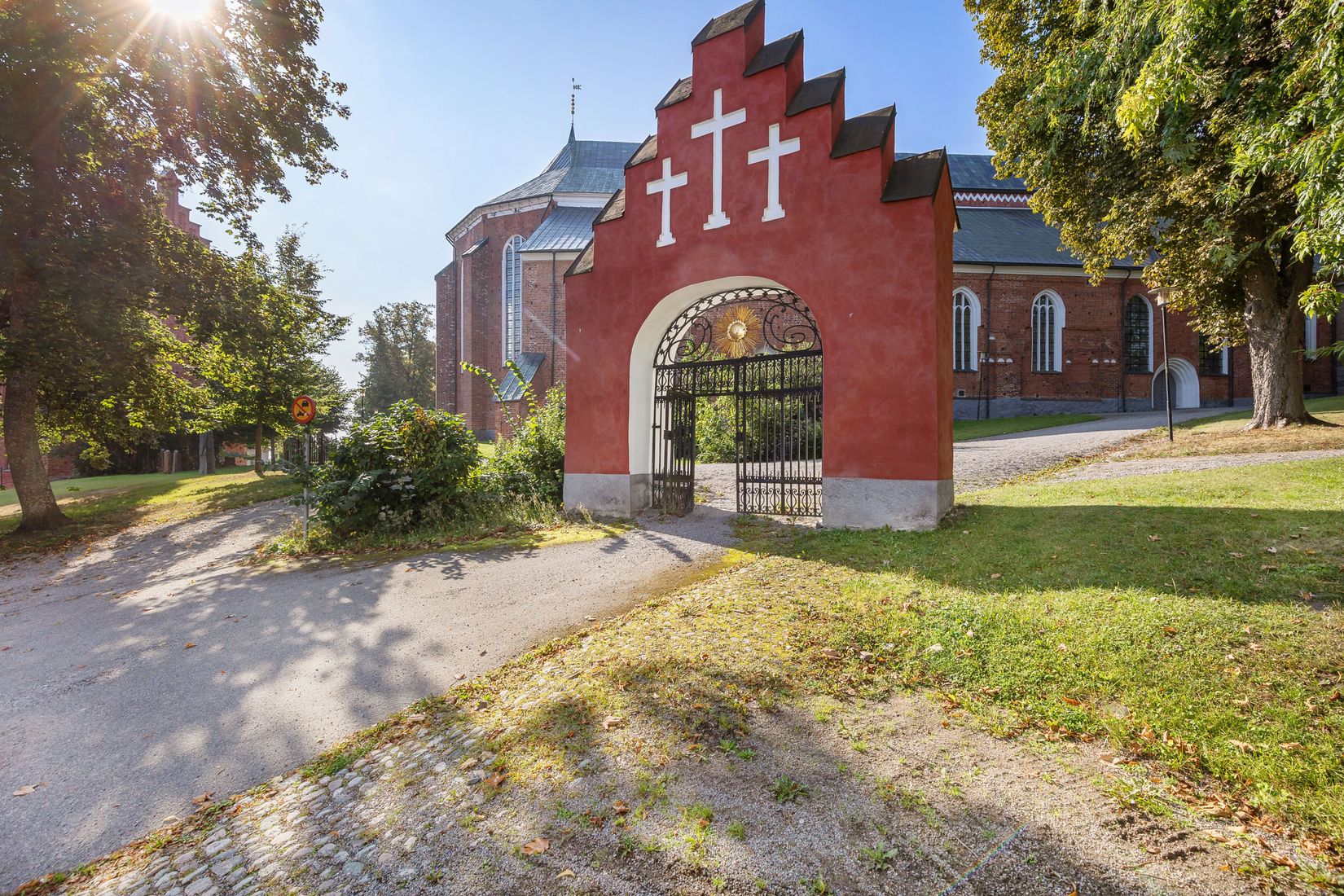 Bostadsrätt, Kyrkogatan 1F, Centralt vid Kyrkberget, Strängnäs