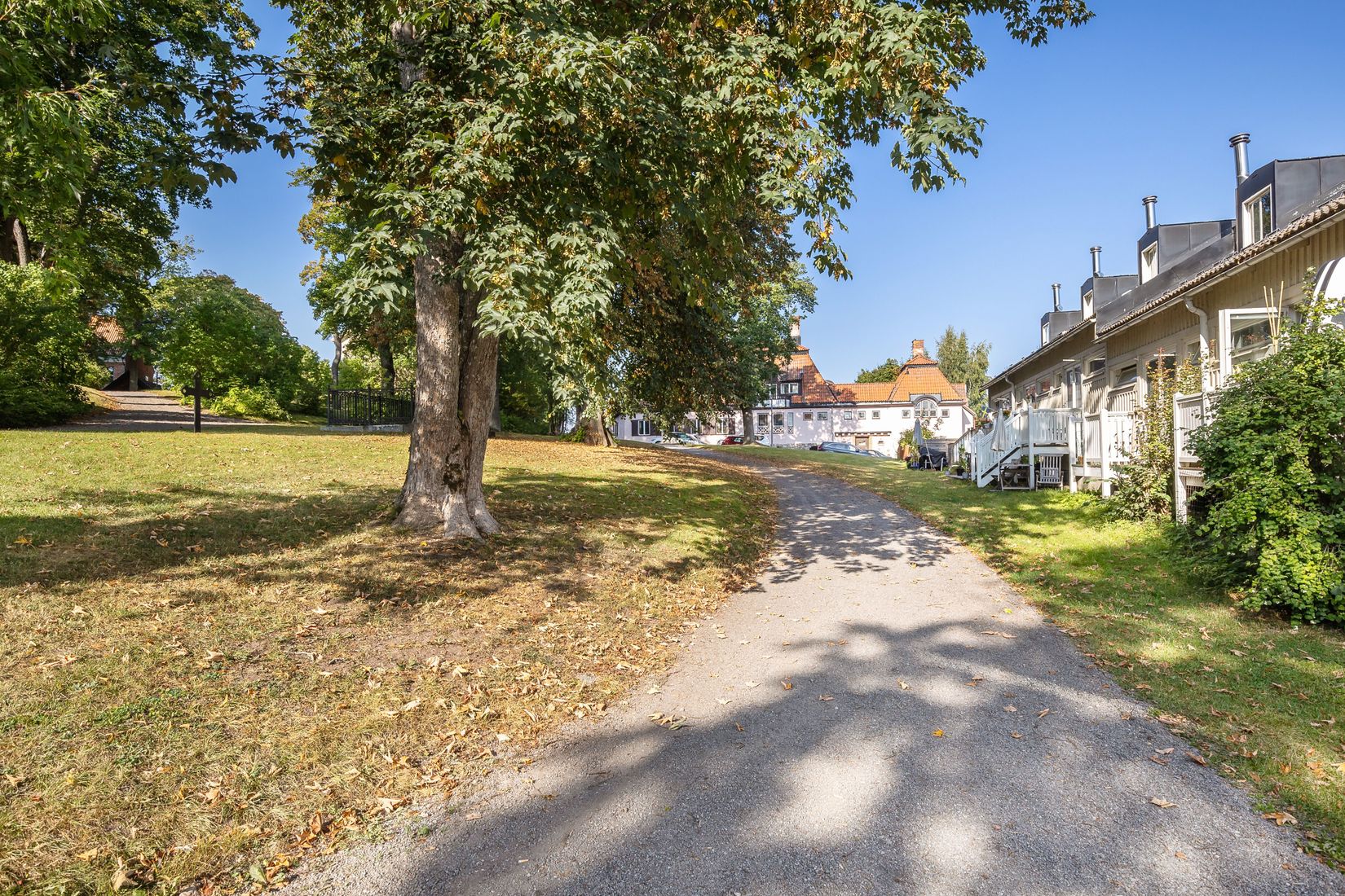 Bostadsrätt, Kyrkogatan 1F, Centralt vid Kyrkberget, Strängnäs