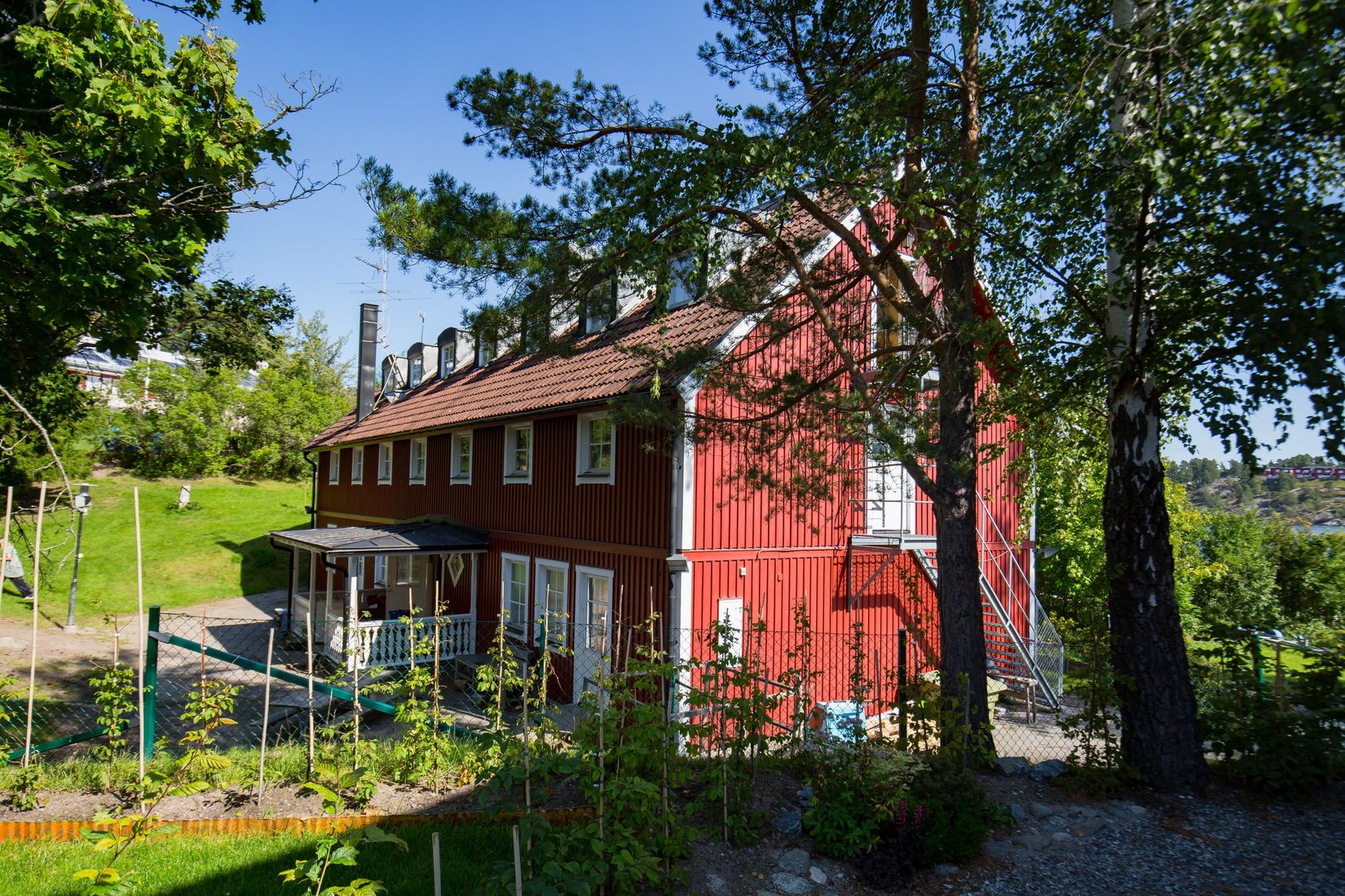 Radhus, Plåtslagarvägen 32, Mörtnäs, Värmdö
