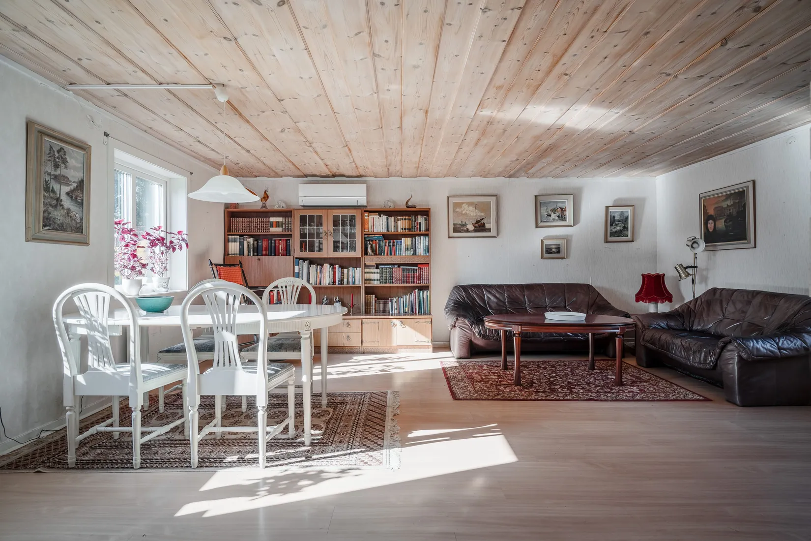 Villa, Bälinge-Lövsta 22, Lövstalöt, Uppsala