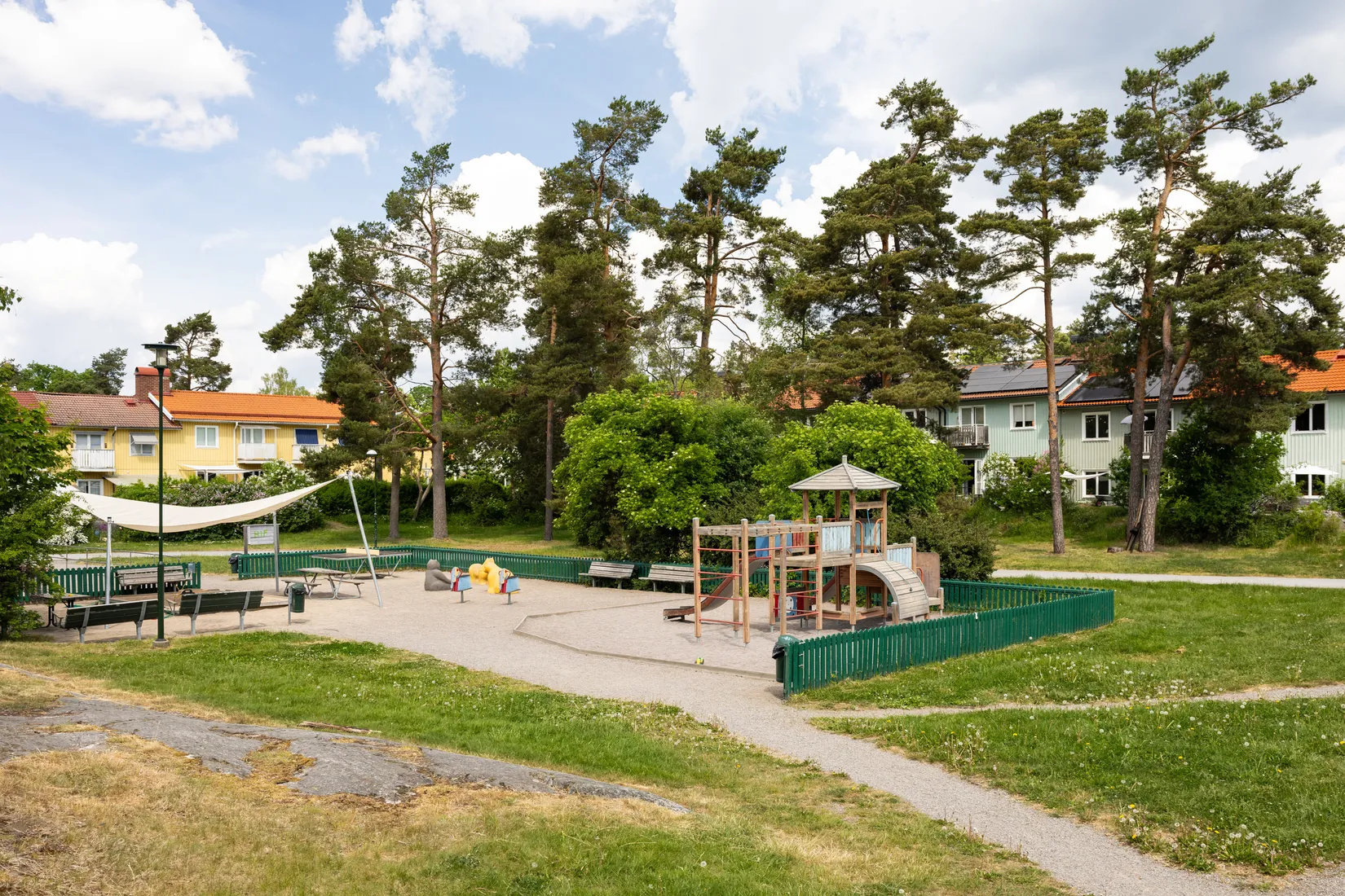Radhus, Ljusnevägen 78, Bagarmossen, Stockholm