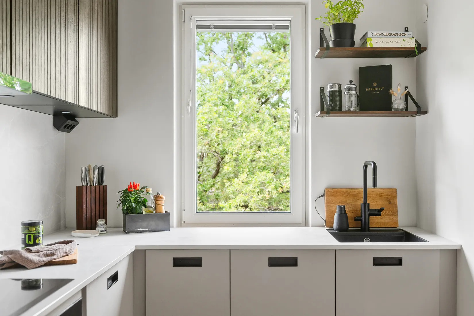 Bostadsrätt, Snörmakarvägen 49, 3 tr., Bromma / Åkeshov, Stockholm