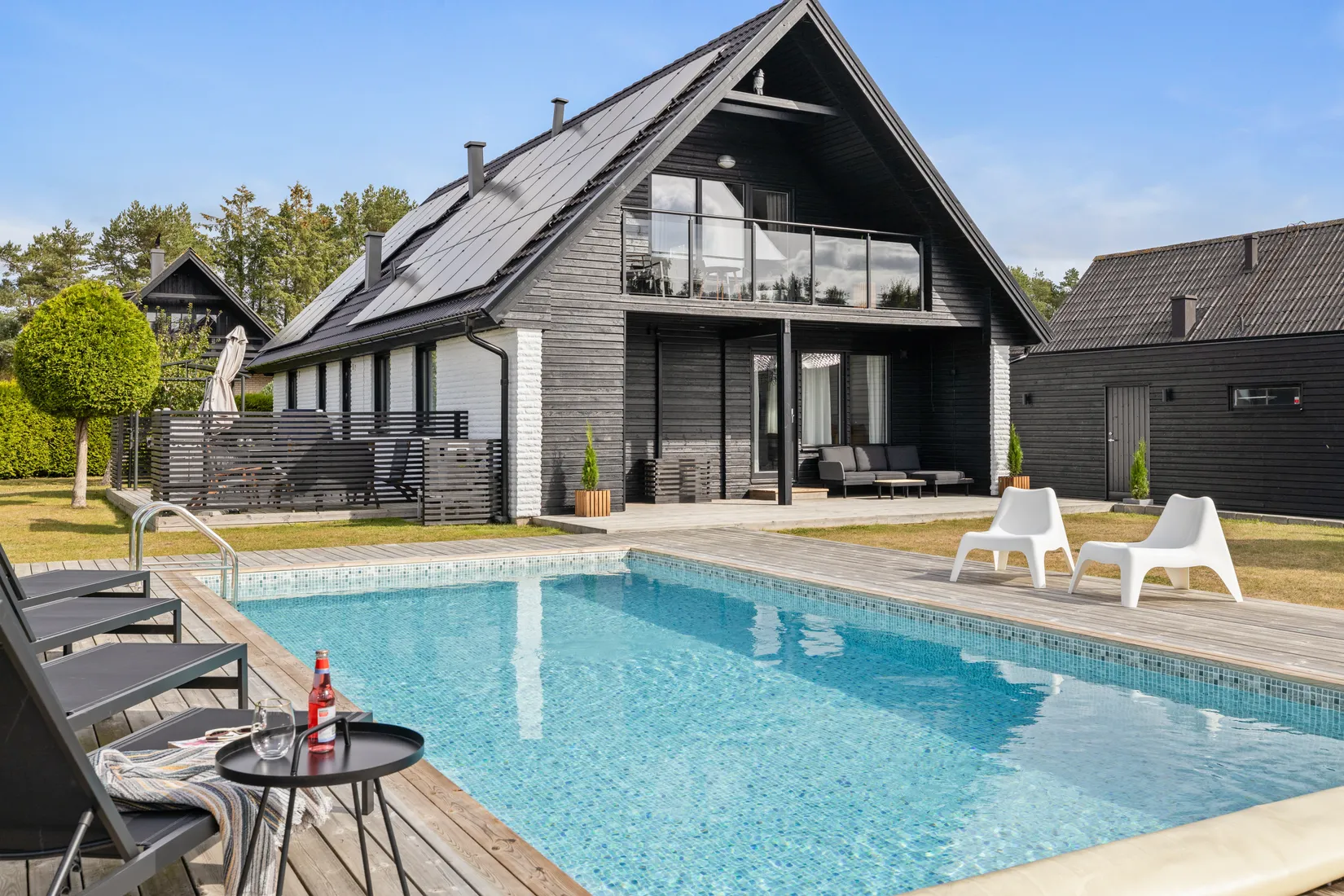 Villa, Almvägen 15, Nybrostrand, Ystad