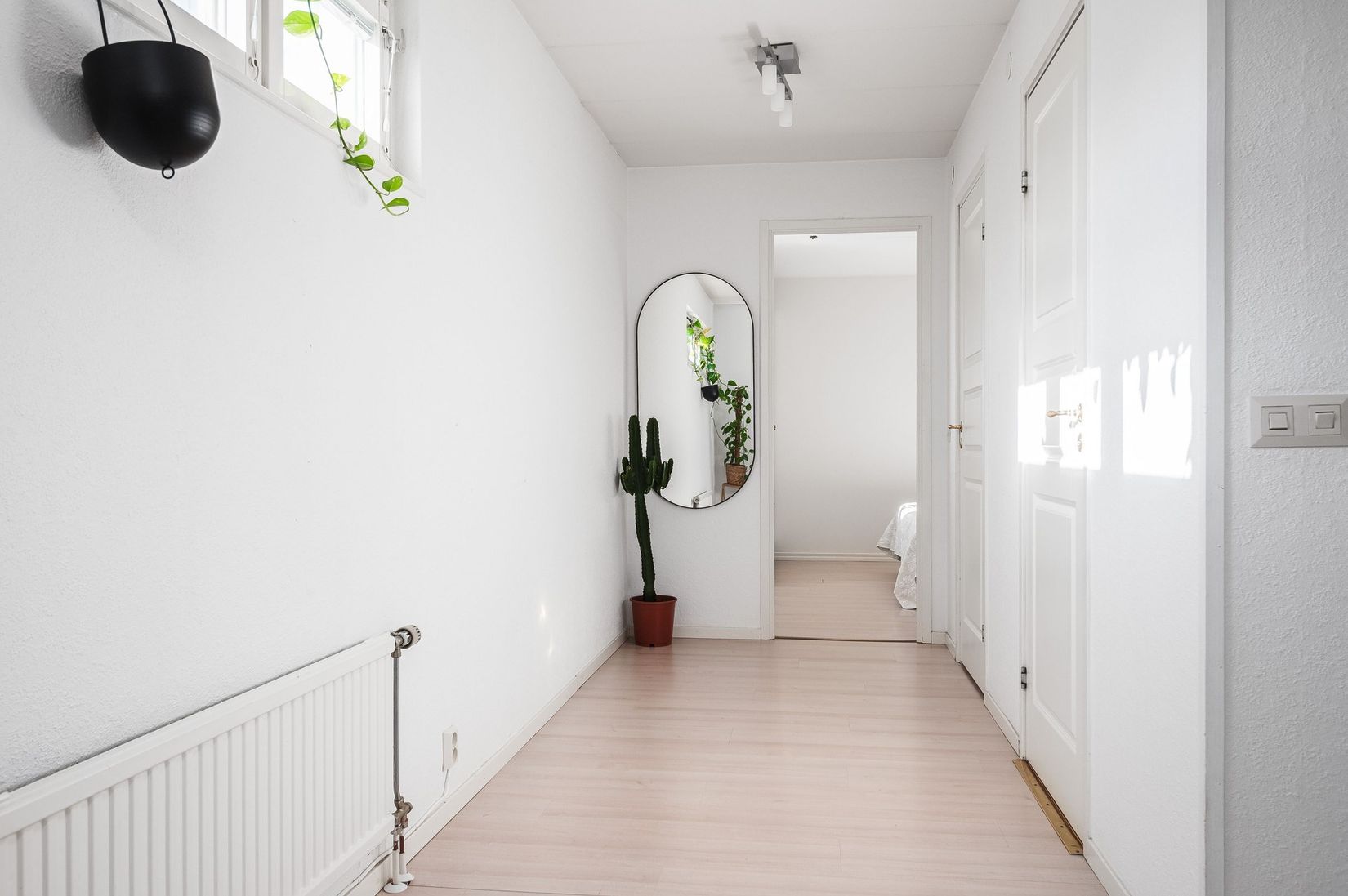 Radhus, Albert Engströms gata 154, Klockaretorpet, Norrköping