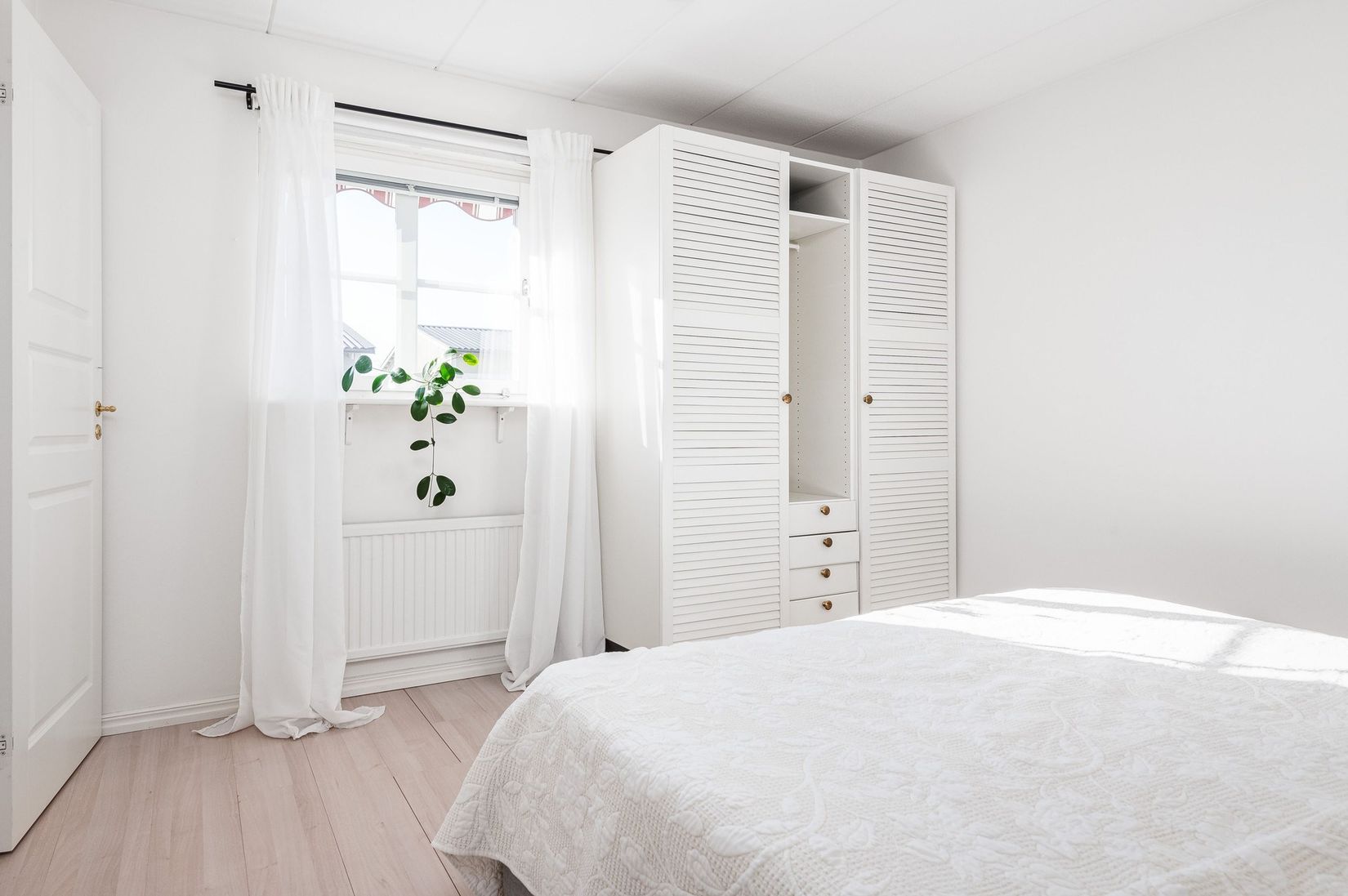 Radhus, Albert Engströms gata 154, Klockaretorpet, Norrköping