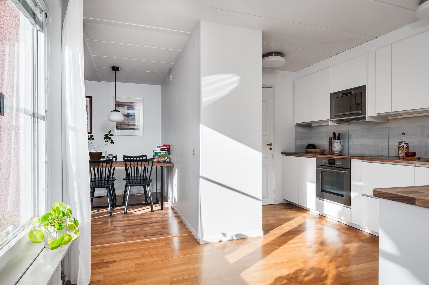 Radhus, Albert Engströms gata 154, Klockaretorpet, Norrköping