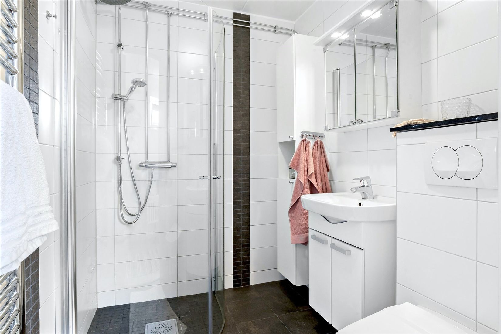 Radhus, Albert Engströms gata 154, Klockaretorpet, Norrköping