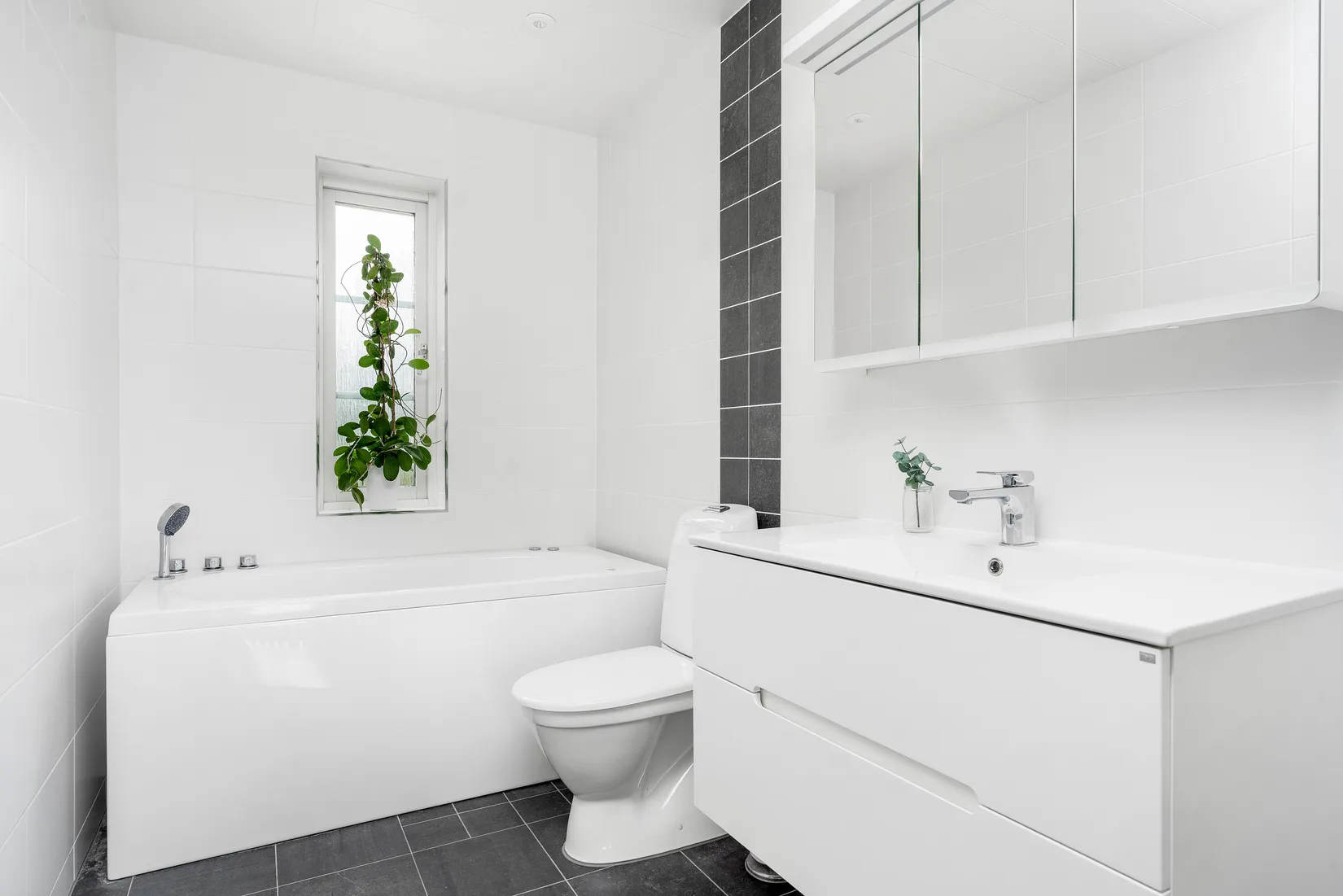 Villa, Stora Svängen 16, Nedre Aggerud, Karlskoga