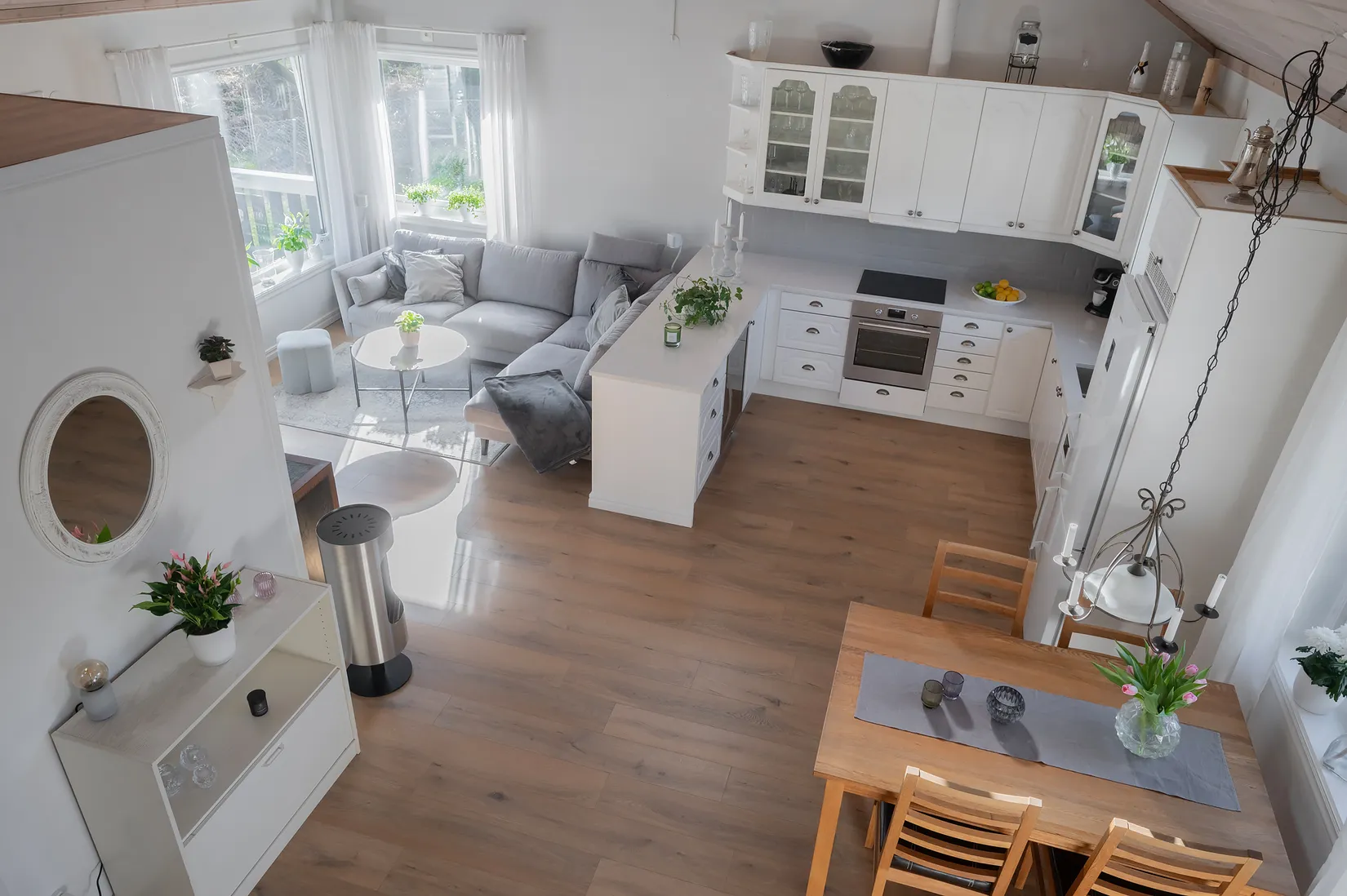 Villa, Abrahamsbergsvägen 26, Högmora, Huddinge
