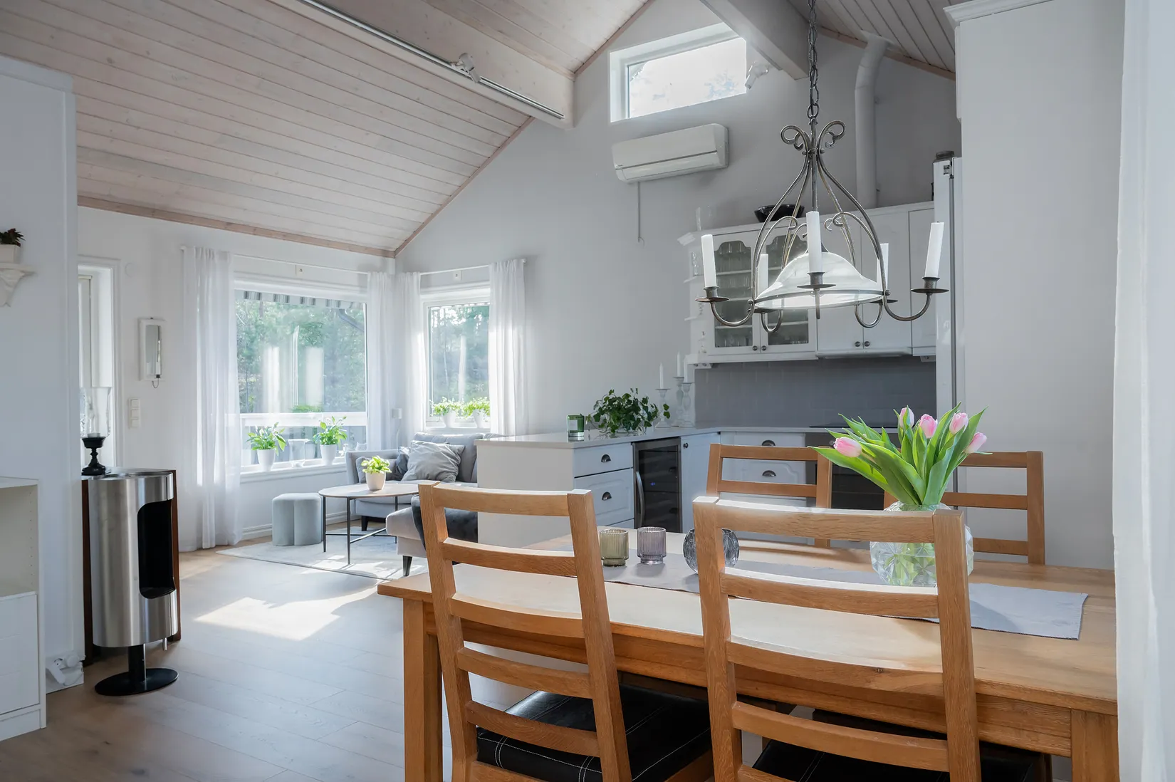 Villa, Abrahamsbergsvägen 26, Högmora, Huddinge