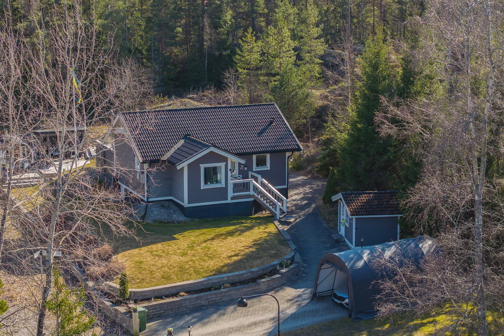 Villa, Abrahamsbergsvägen 26, Högmora, Huddinge