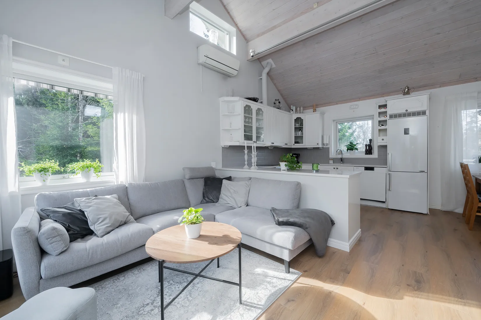 Villa, Abrahamsbergsvägen 26, Högmora, Huddinge