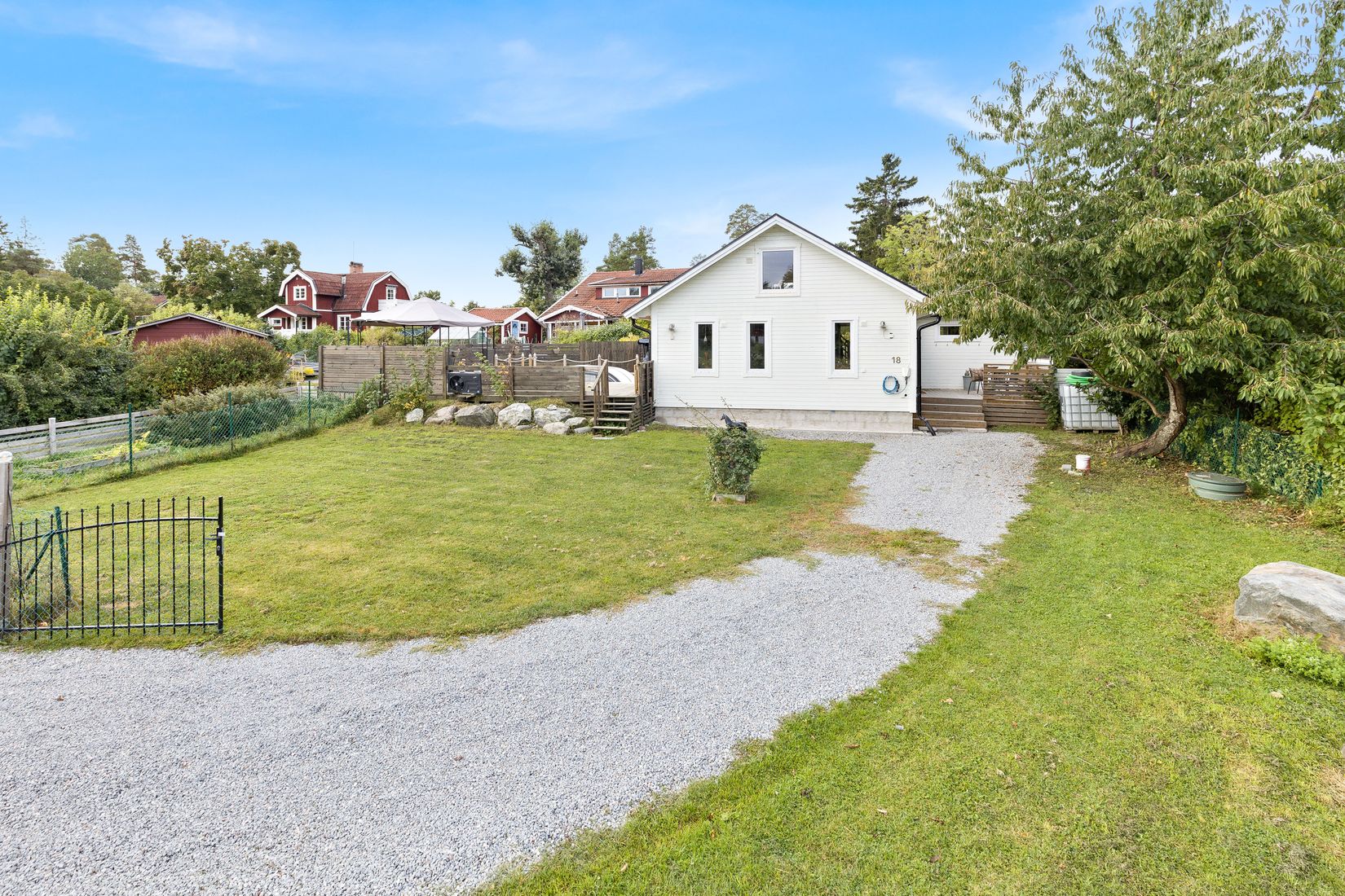 Villa, Trädgårdsodlarvägen 18, Bro/Saltvik, Upplands-Bro