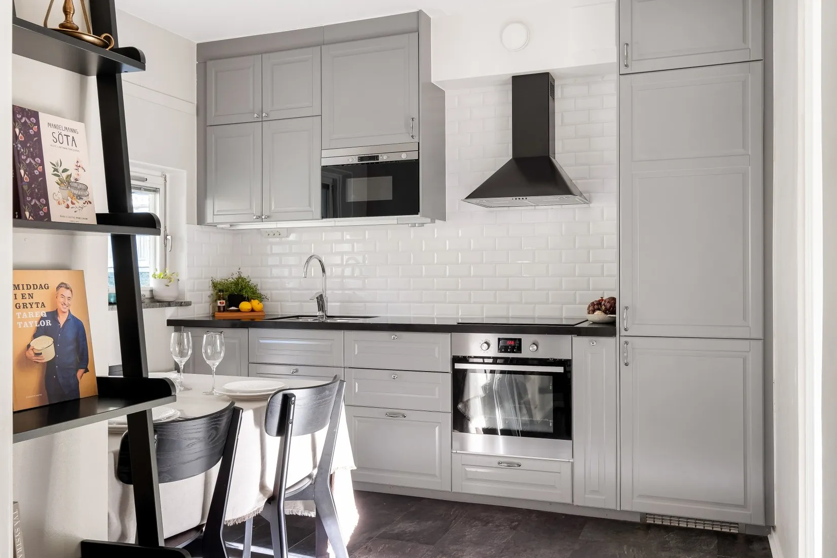Bostadsrätt, Tyska Bottens Väg 48b, våning 2/2, Nockebyhov, Stockholm