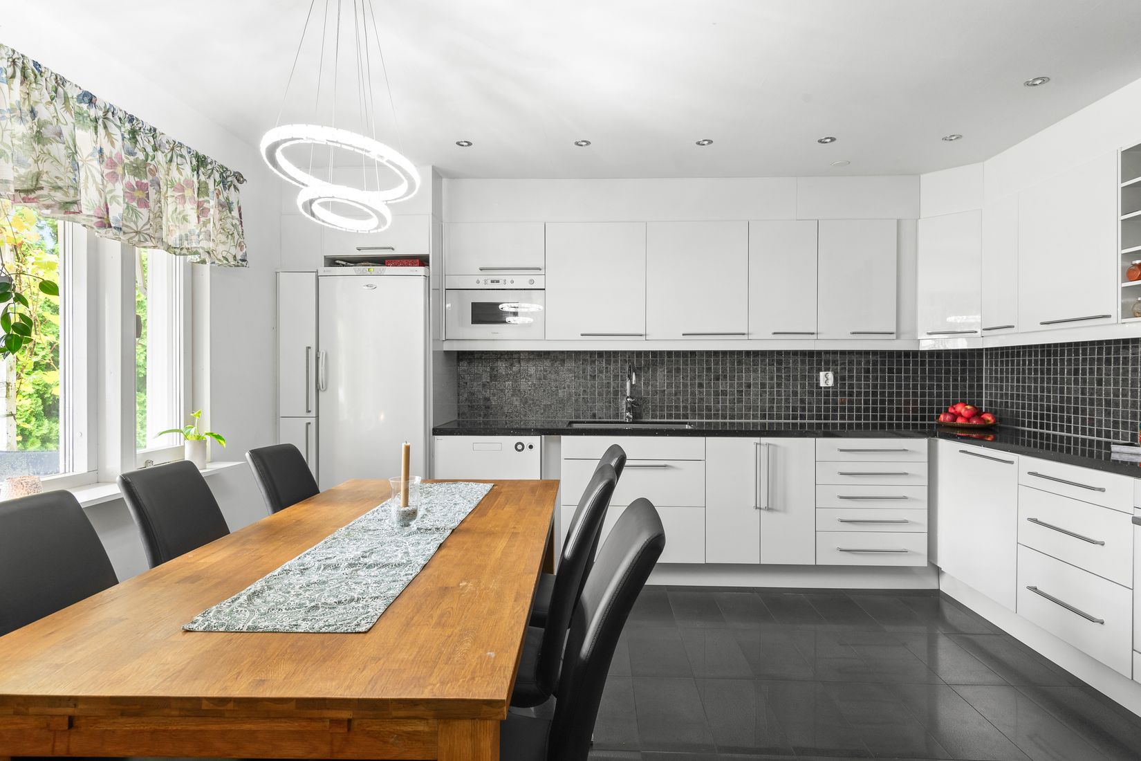 Bostadsrätt, Radhus, Tarantellastigen 21, Kungsängen/Brunna, Upplands-Bro