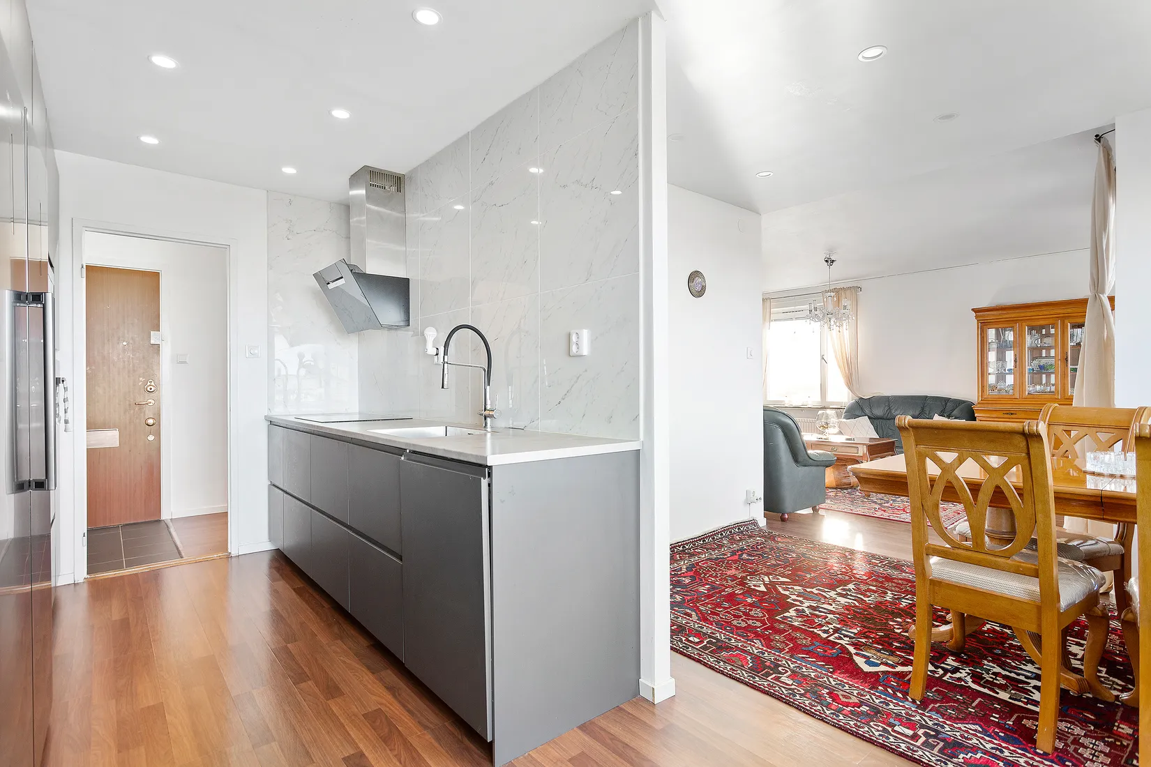 Bostadsrätt, Gillerbacken 28, ETAGEVÅNING!, Rågsved, Stockholm