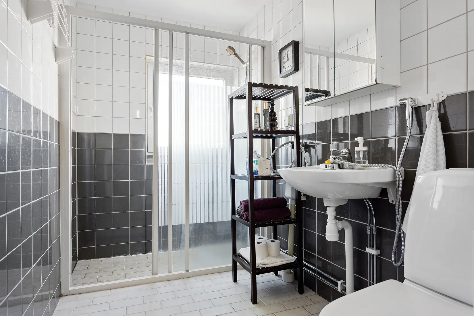 Bostadsrätt, Gillerbacken 28, ETAGEVÅNING!, Rågsved, Stockholm