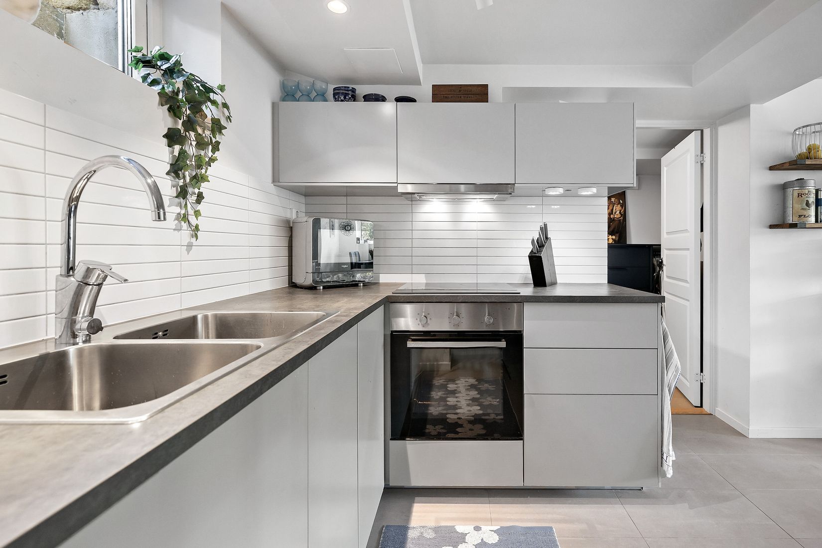 Bostadsrätt, Standarvägen 1, Standarvägen 1A, Gamla Älvsjö, Stockholm