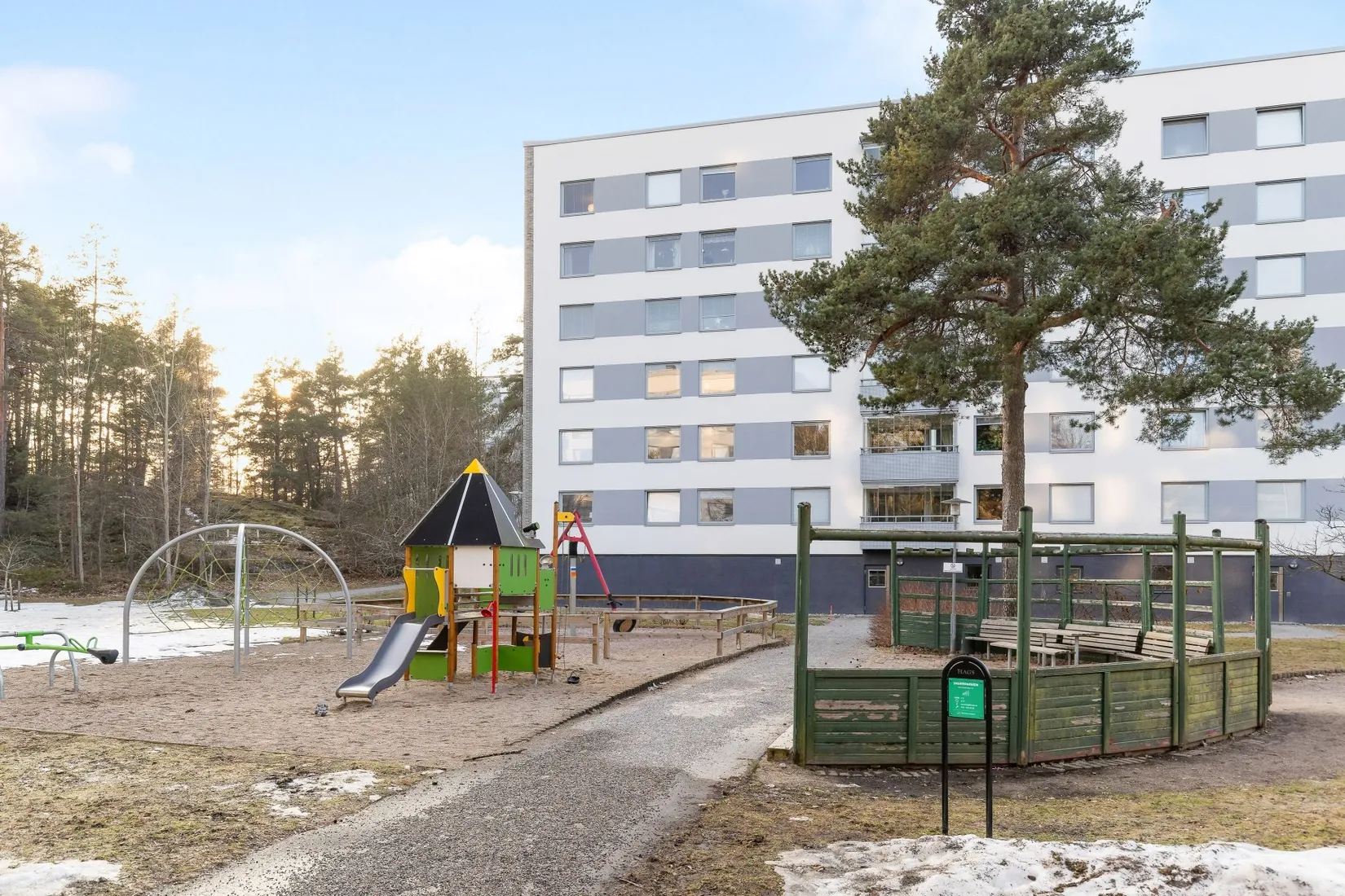 Bostadsrätt, Rosenhöjdsvägen 24, Rosenlund, Södertälje