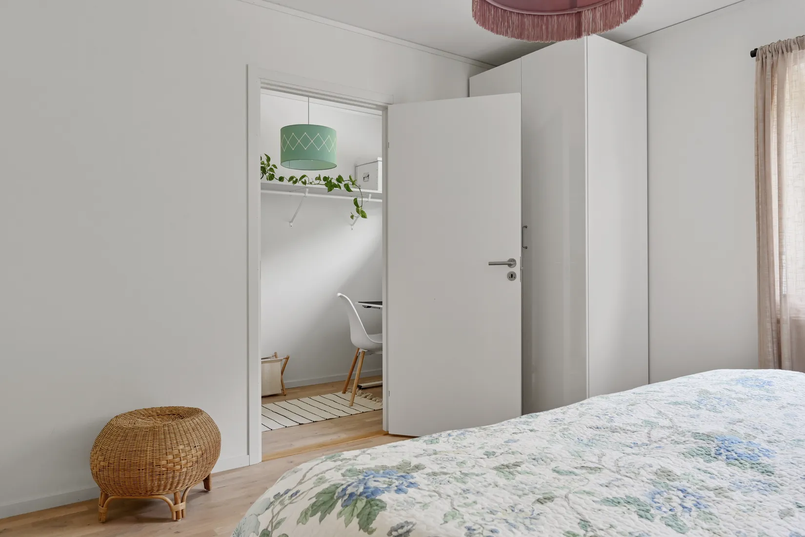 Bostadsrätt, Radhus, Diakonvägen 17, Prästgårdsmarken/Prästhagen, Upplands Väsby