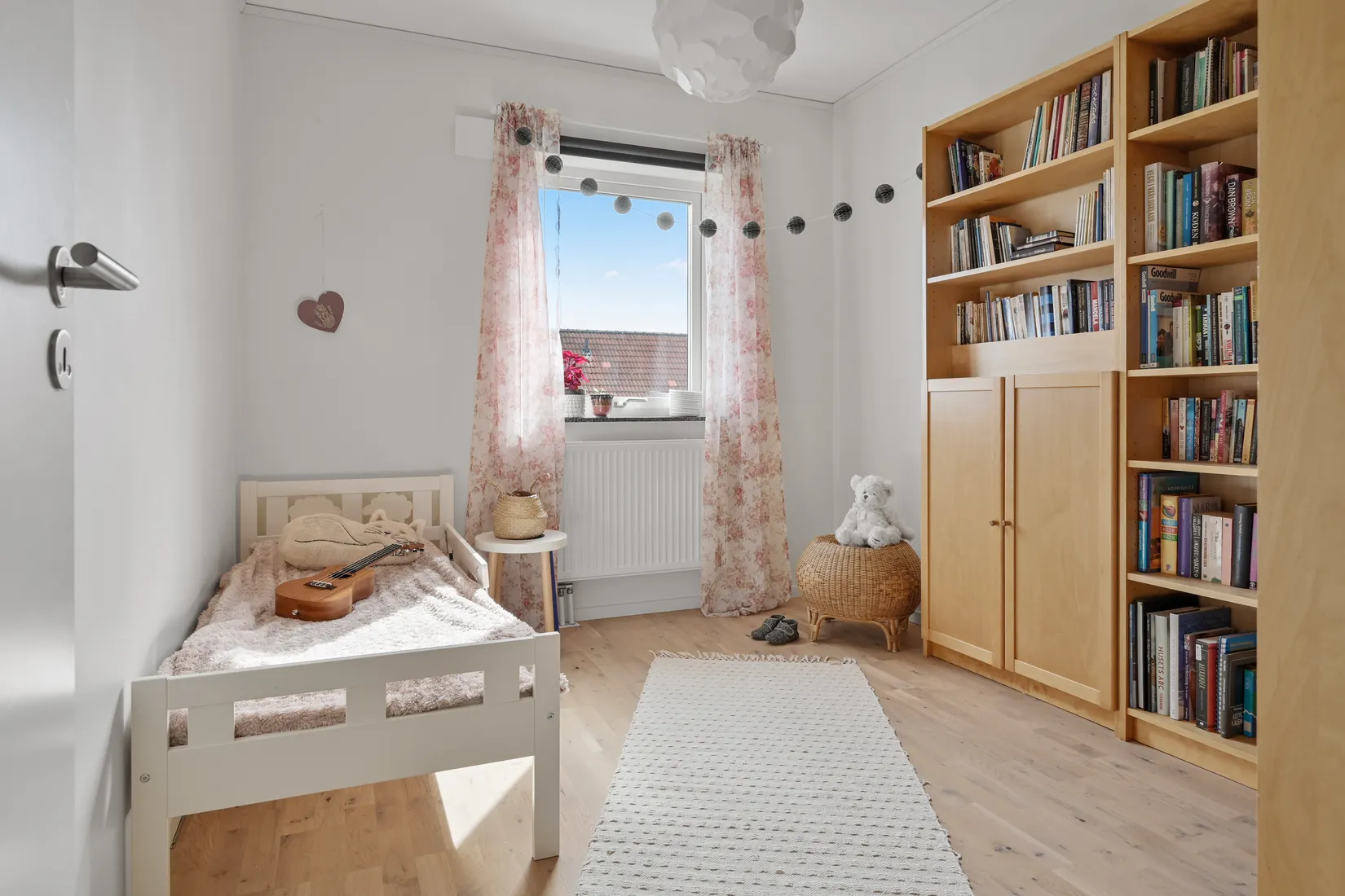 Bostadsrätt, Radhus, Diakonvägen 17, Prästgårdsmarken/Prästhagen, Upplands Väsby