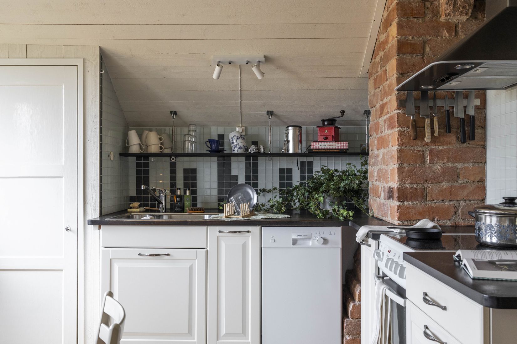 Villa, Byggmästaregatan 4, Nedre Grusåsen, Södertälje