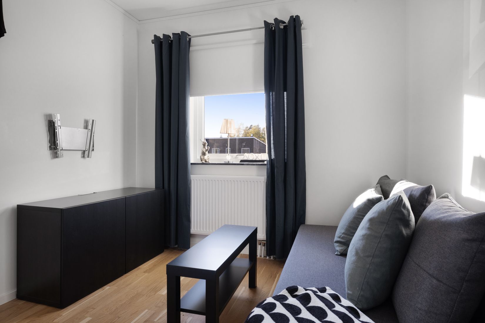 Radhus, Igelvadsstråket 17, Fresta, Upplands Väsby