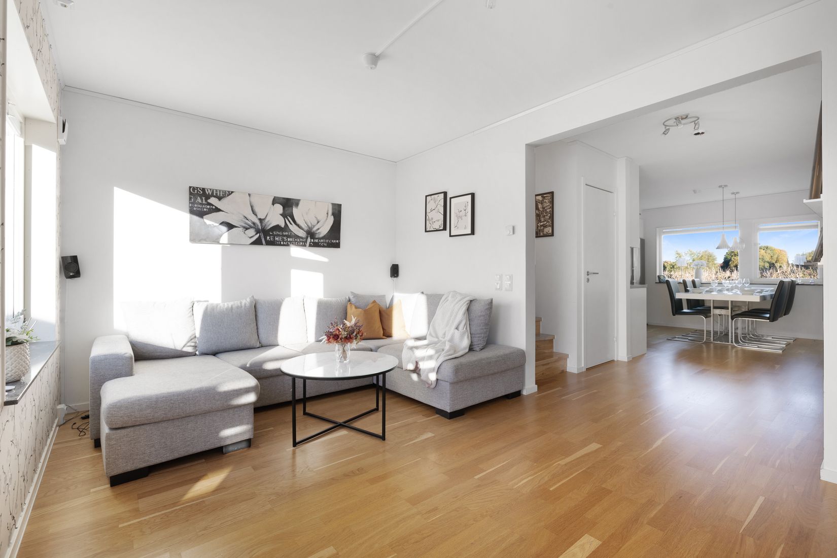 Radhus, Igelvadsstråket 17, Fresta, Upplands Väsby