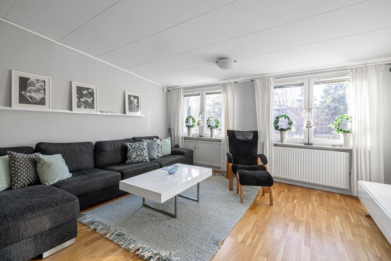 Radhus, Safirgången 66, Öringe, Tyresö