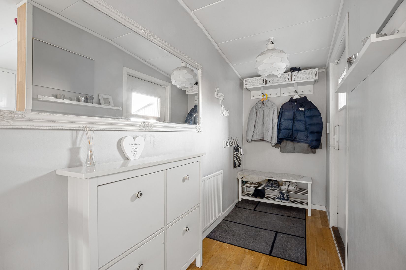 Radhus, Safirgången 66, Öringe, Tyresö