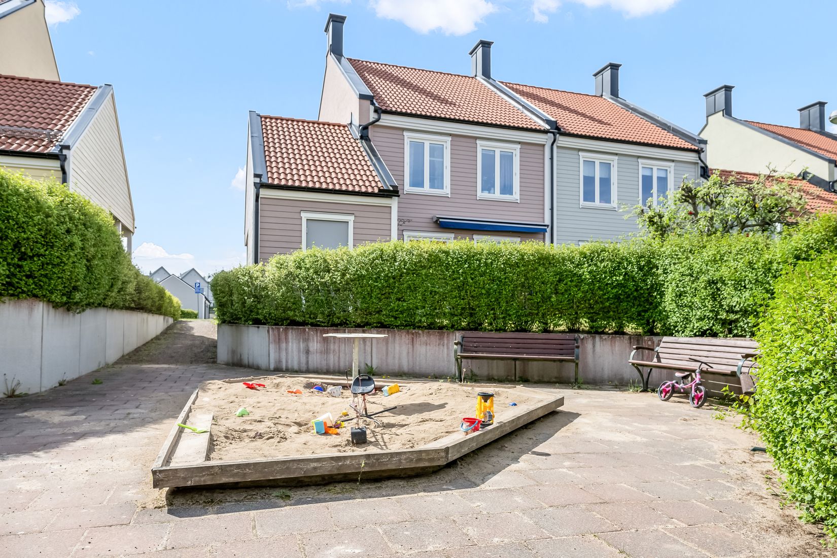 Radhus, Ellen Mobergs gata 6B, Sandtorp, Norrköping