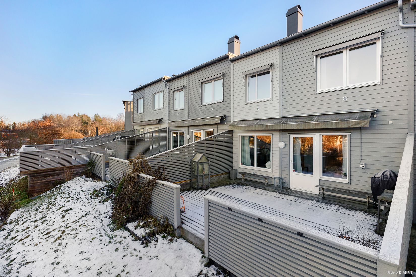 Radhus, Gräsklipparvägen 28, Vällingby, Stockholm