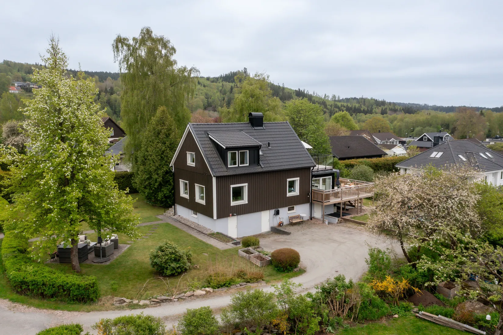 Villa, Loggvägen 5 - med sjöutsikt, Frufällan, Borås
