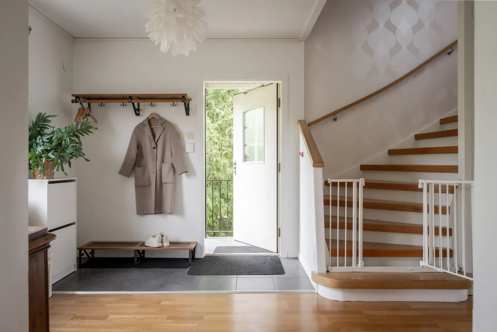 Villa, Loggvägen 5 - med sjöutsikt, Frufällan, Borås