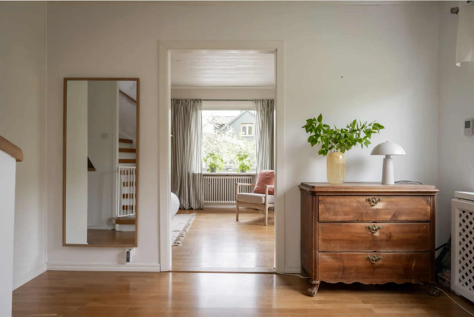 Villa, Loggvägen 5 - med sjöutsikt, Frufällan, Borås