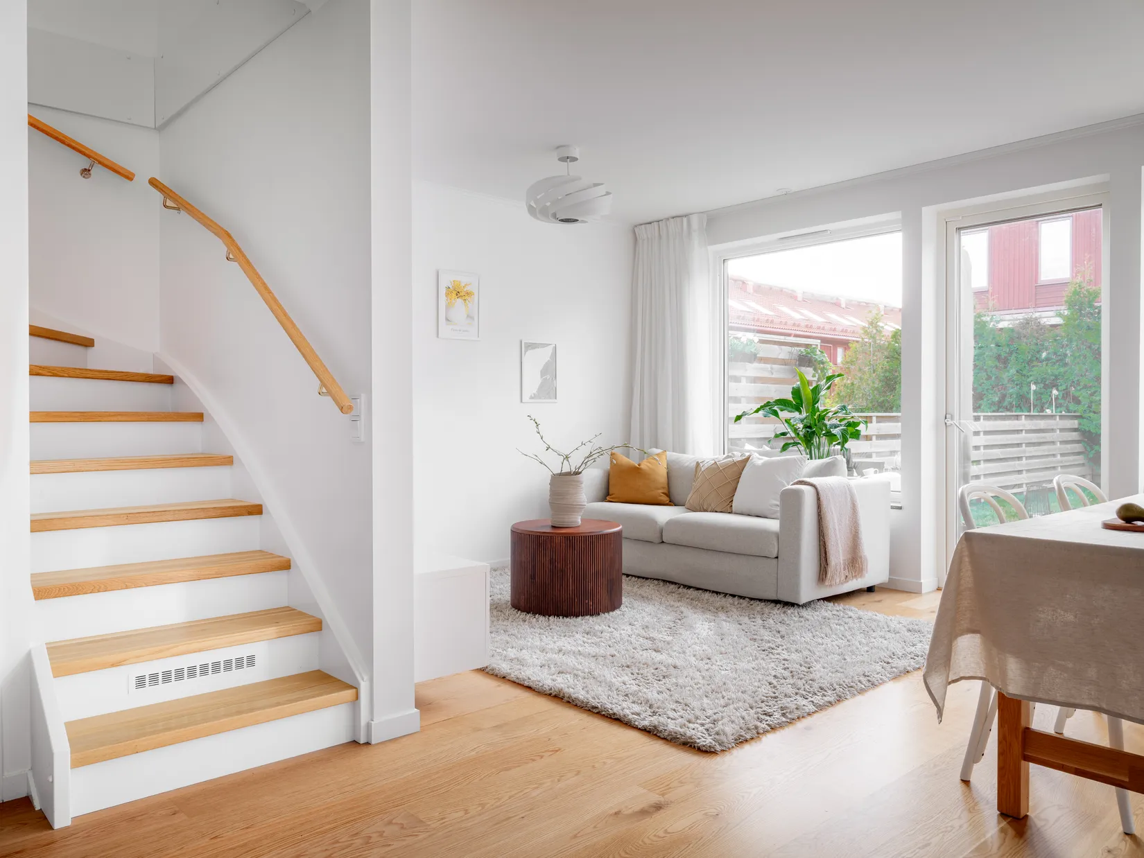 Bostadsrätt, Radhus, Rådans Gårdsväg 49, Silverdal, Sollentuna