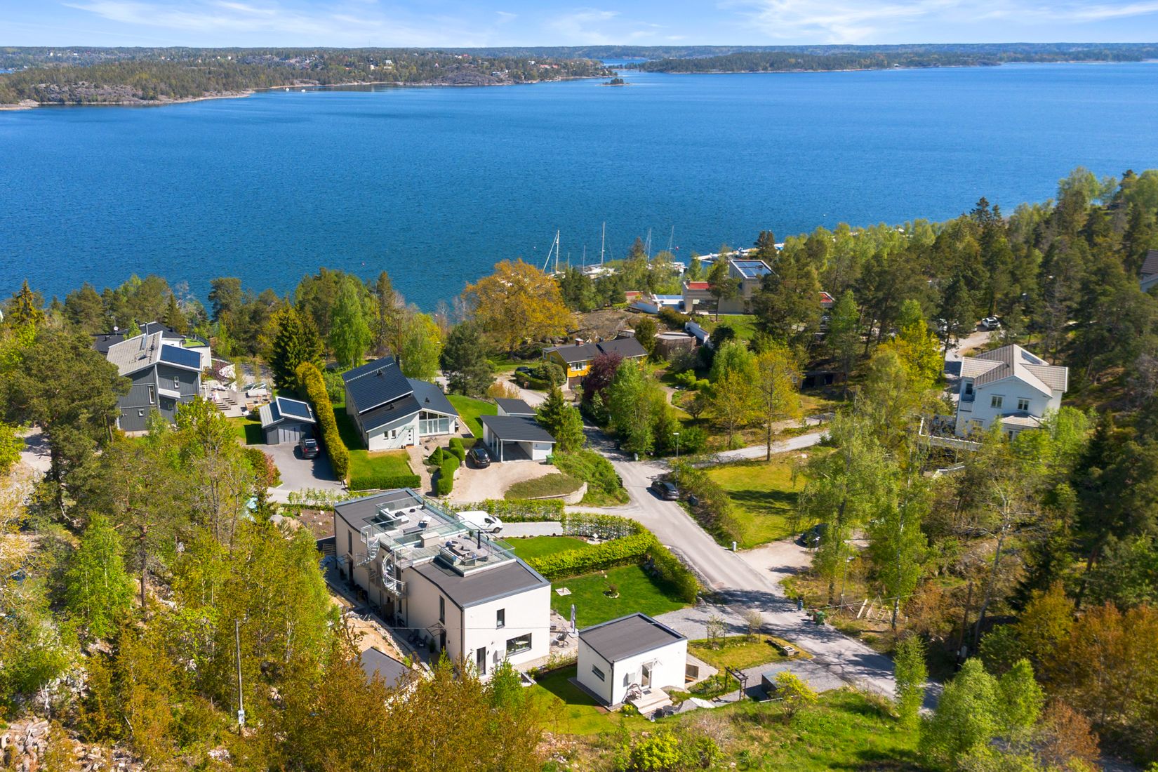 Bostadsrätt, Radhus, Björnbärsvägen 13A, Tyresö strand, Tyresö