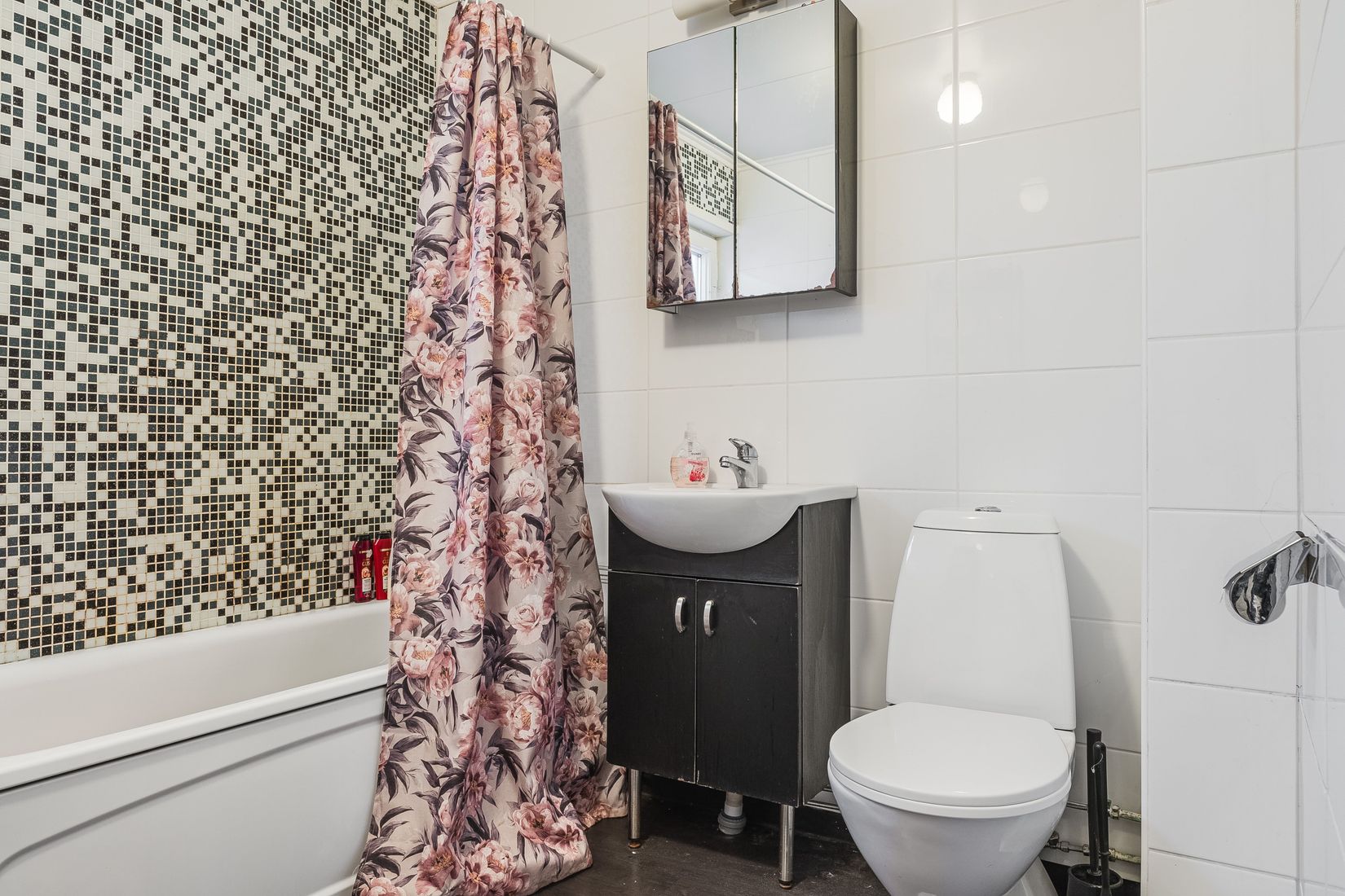 Bostadsrätt, Radhus, Januarivägen 6C, Brogetorp, Flen