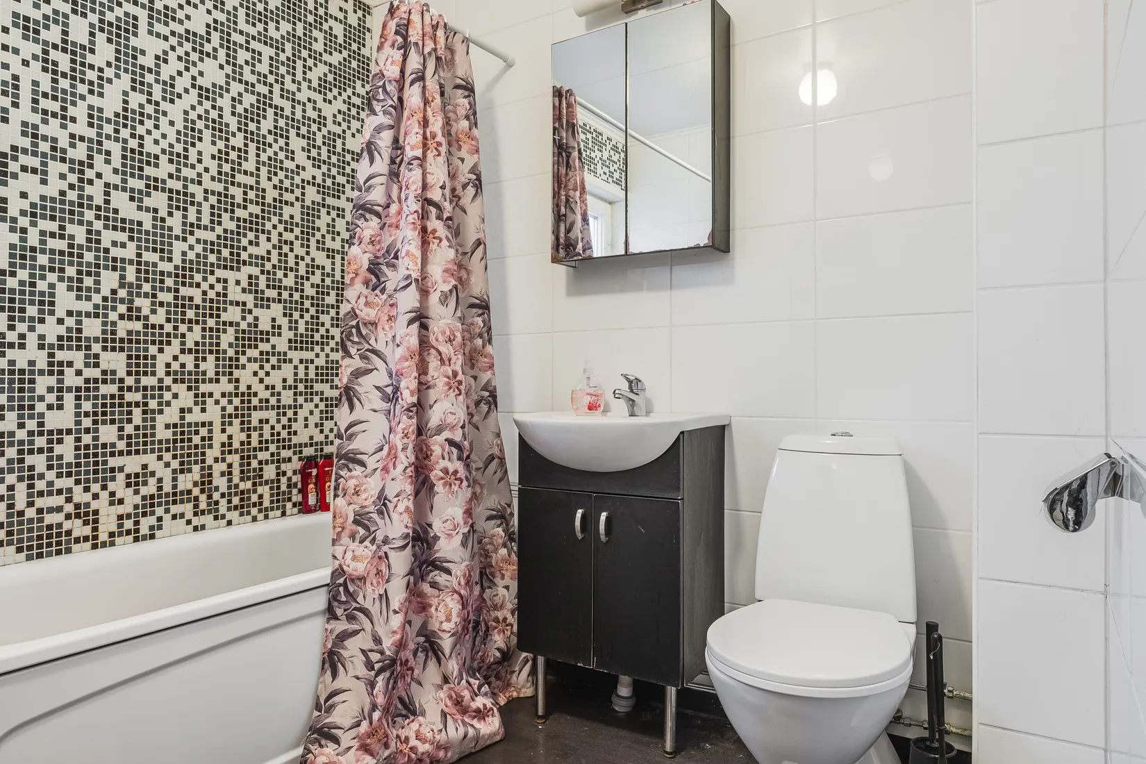Bostadsrätt, Radhus, Januarivägen 6C, Brogetorp, Flen
