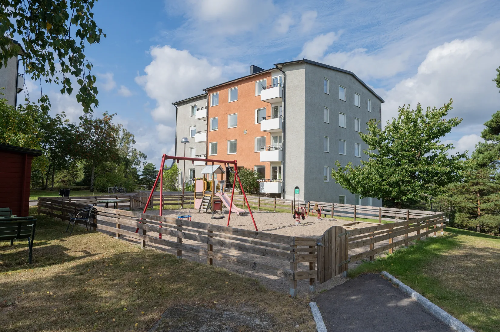 Bostadsrätt, Månstorpsvägen 28, Tullingeberg, Botkyrka