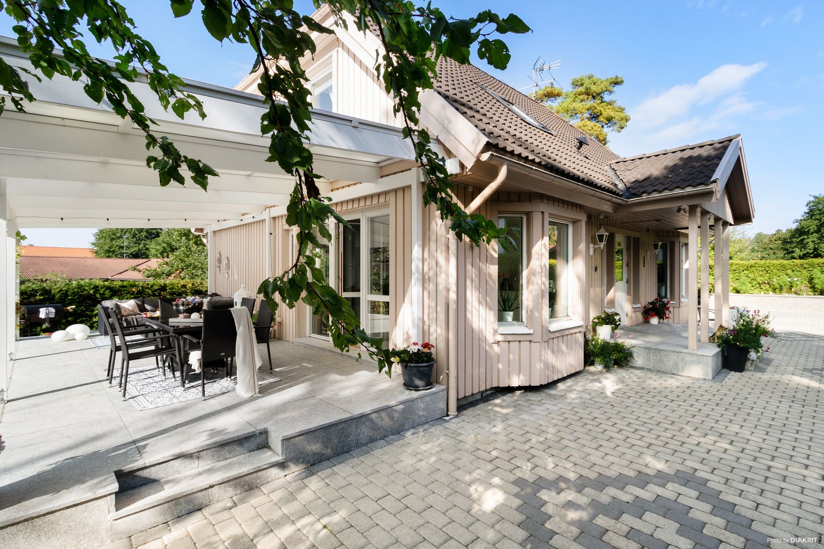 Villa, Viadukten 11, Hässelby Södra Villastad, Stockholm