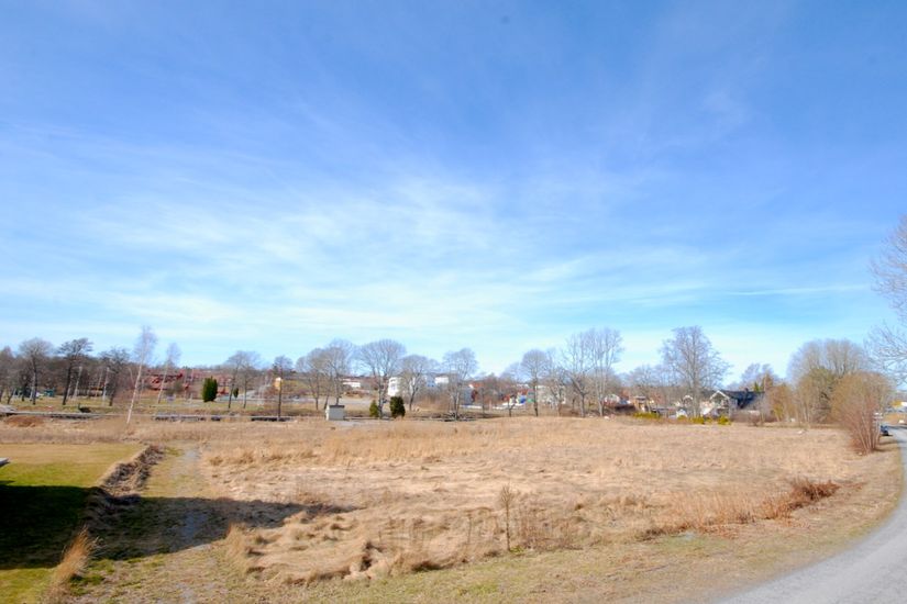 Tomt, Brinkvägen 12, Älmsta, Norrtälje