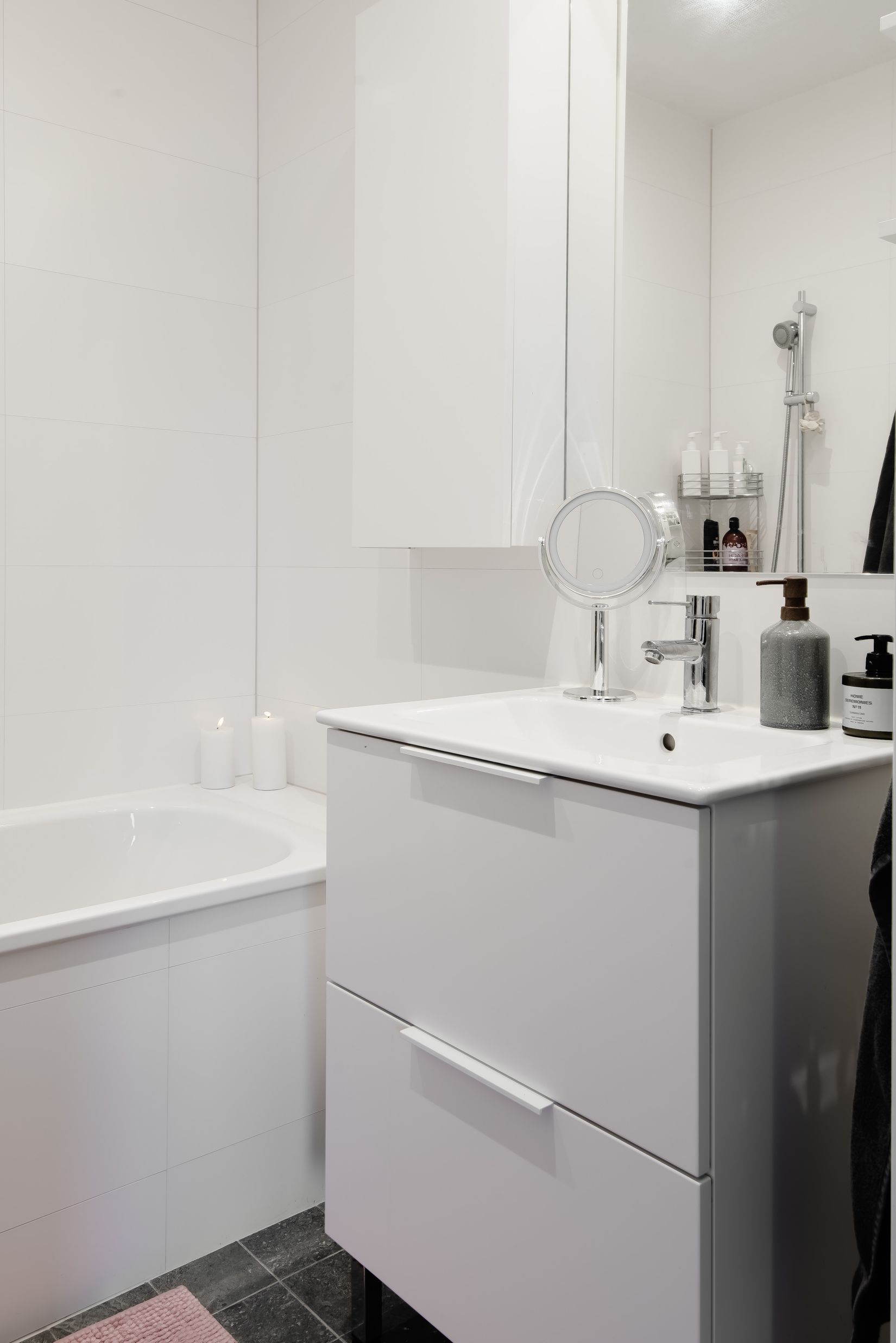 Radhus, Vinlandsvägen 28B, Jursta - Upplands-Bro, Upplands-Bro