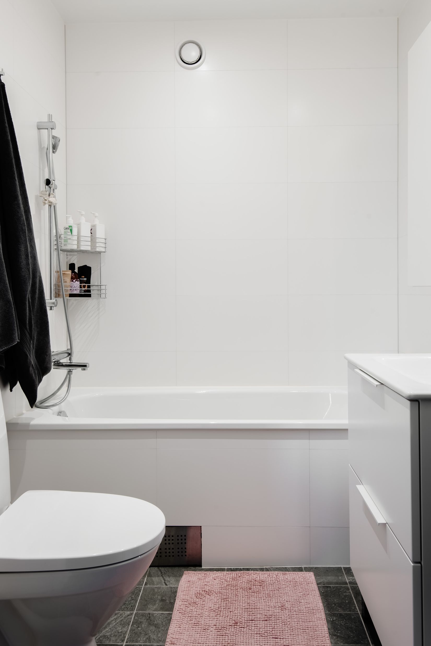 Radhus, Vinlandsvägen 28B, Jursta - Upplands-Bro, Upplands-Bro